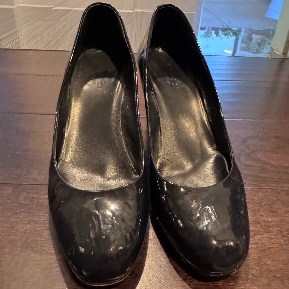 Gucci Navy Patent Leather Heels